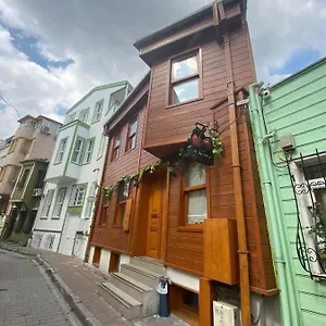 https://newcherryhotelhostel.istanbul-turkeyhotels.com