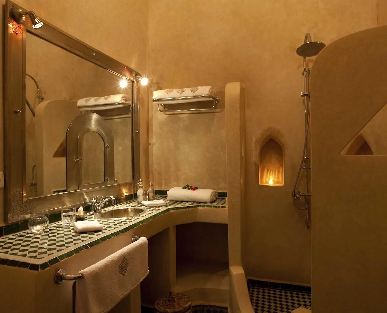Riad Les Bougainvilliers Marrakesh 4*,