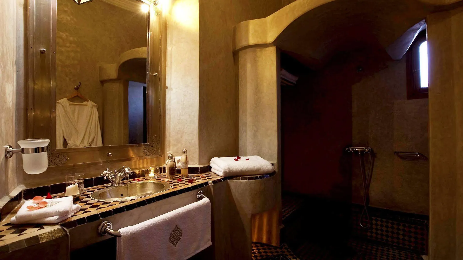 Riad Les Bougainvilliers Marrakesh 4*,  Marruecos